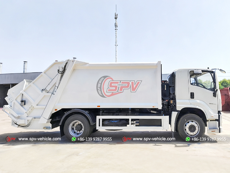 ISUZU GIGA 4x2 Junk Compactor Lorry - Right Side